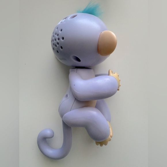 3 Fingerlings Interactive Toy Monkeys Bundle - Picture 7 of 11
